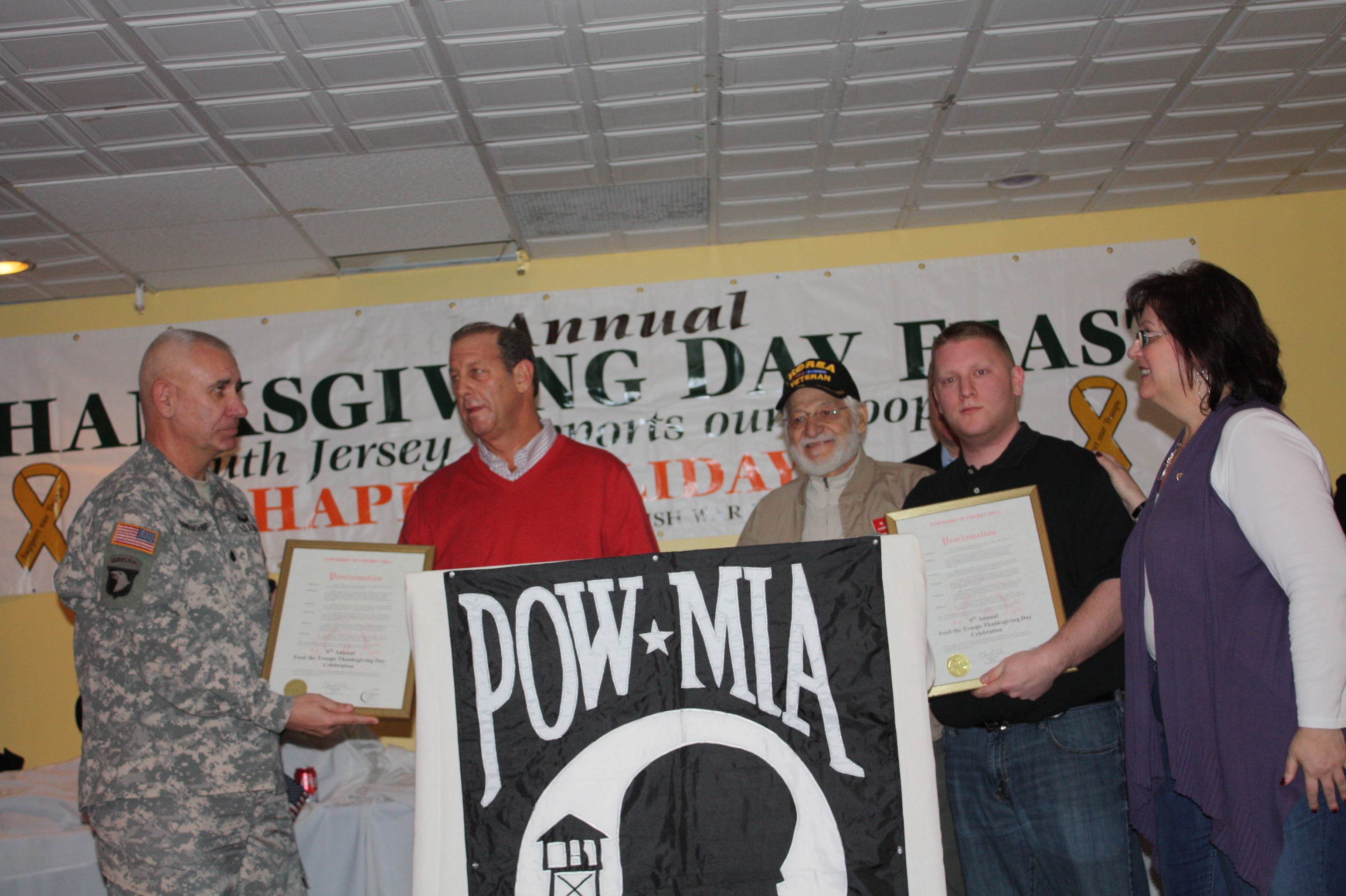 Troops Thanksgiving 17